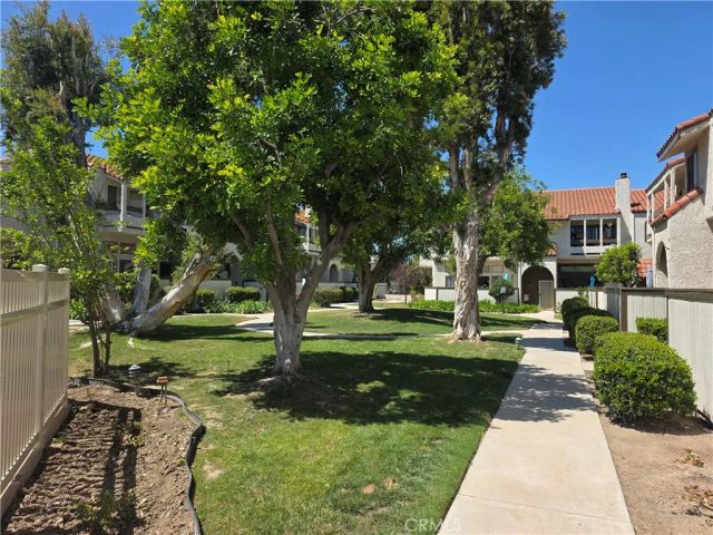 22040 Strathern, Canoga Park, CA 91304