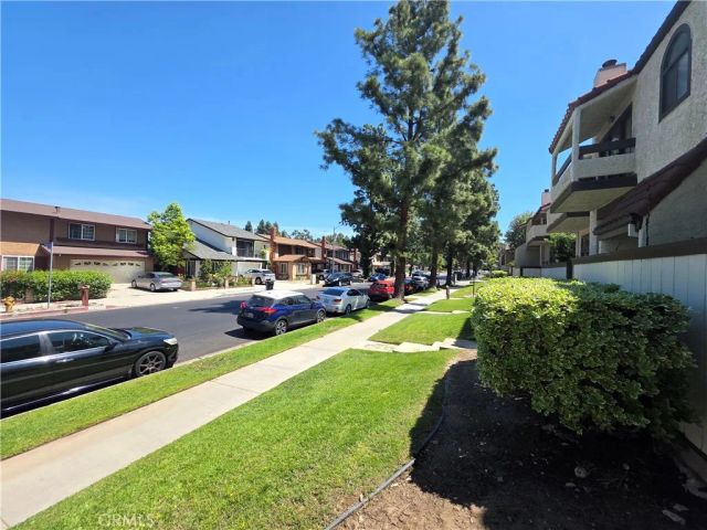22040 Strathern, Canoga Park, CA 91304