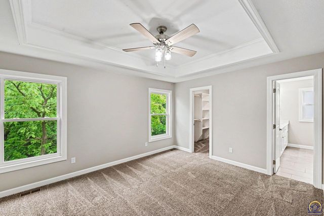 4330 SW Lakeside DR, Topeka, KS 66610