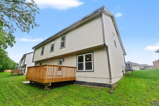 4330 SW Lakeside DR, Topeka, KS 66610