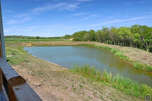 4330 SW Lakeside DR, Topeka, KS 66610