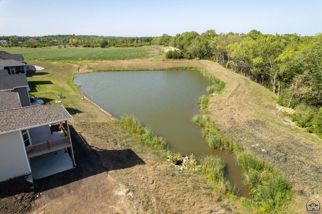 4330 SW Lakeside DR, Topeka, KS 66610