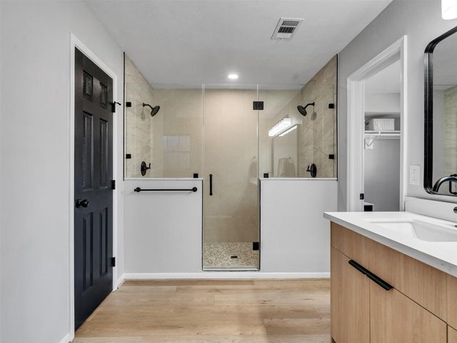 4123 Rolling Green Drive, Seabrook, TX 77586