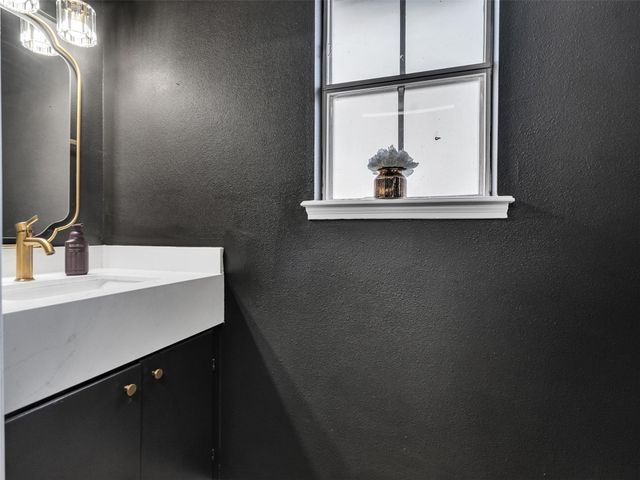 4123 Rolling Green Drive, Seabrook, TX 77586