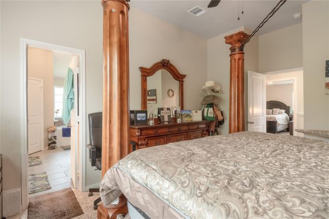 127 Worley Way, Huntsville, TX 77320