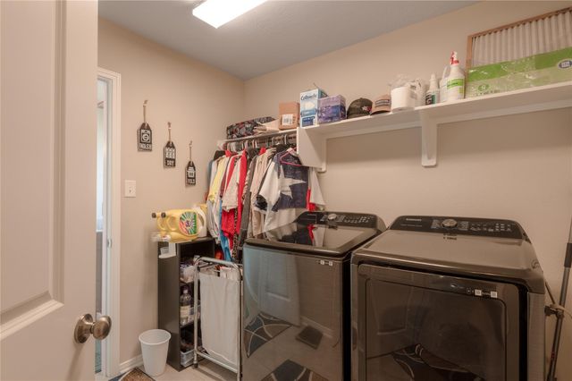 127 Worley Way, Huntsville, TX 77320
