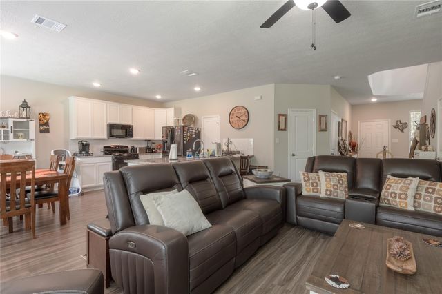 127 Worley Way, Huntsville, TX 77320