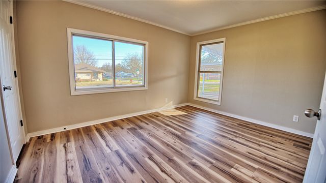 900 N Lamb Street, Bowie, TX 76230