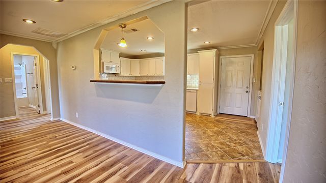 900 N Lamb Street, Bowie, TX 76230