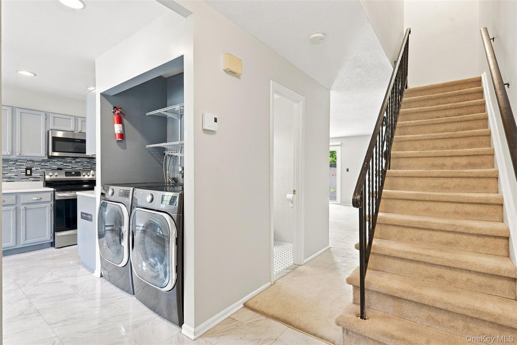 7 Roundtree Court, Beacon, NY 12508 — photo 4