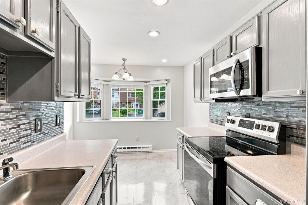 7 Roundtree Court, Beacon, NY 12508 — photo 5