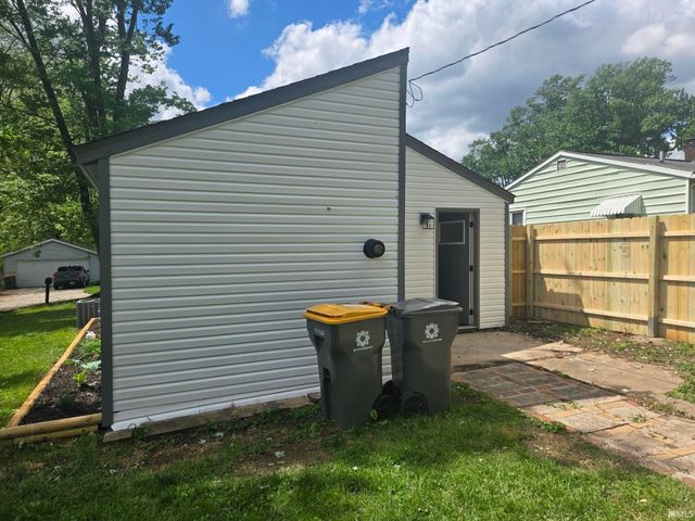 2515 S Ford Avenue, Bloomington, IN 47403