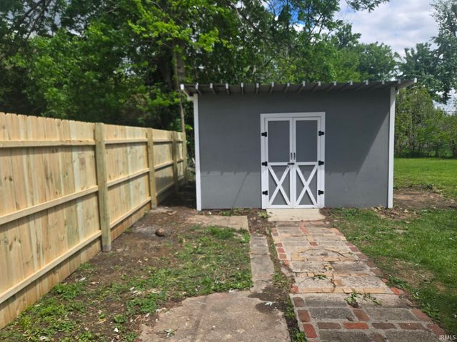 2515 S Ford Avenue, Bloomington, IN 47403