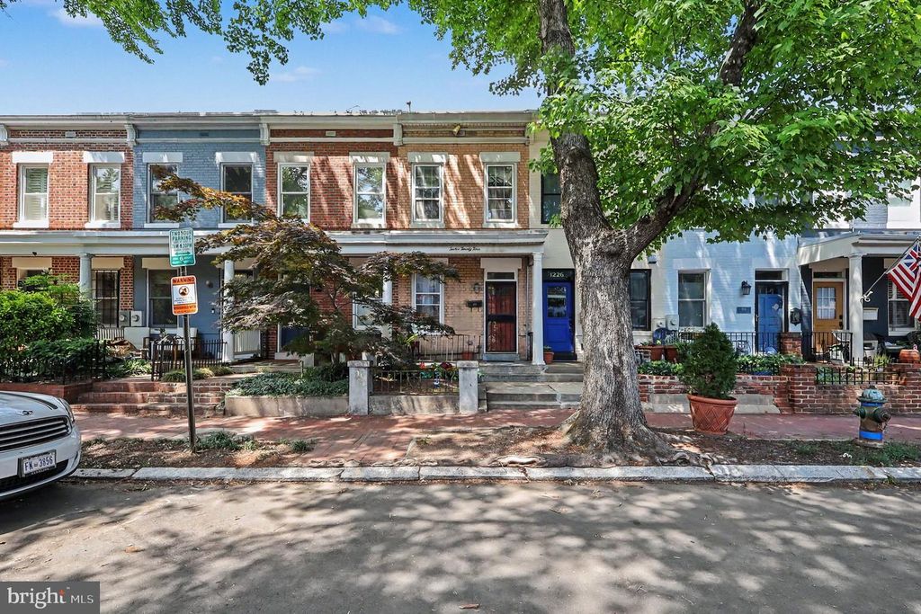1224 WALTER ST SE, Washington, DC 20003