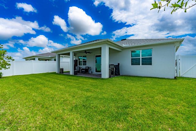 14091 SW Surina Street, Port St. Lucie, FL 34987