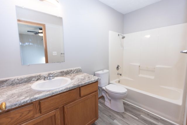 624 E Livingston Street, Springfield, MO 65803