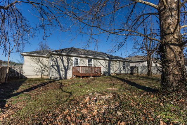 624 E Livingston Street, Springfield, MO 65803