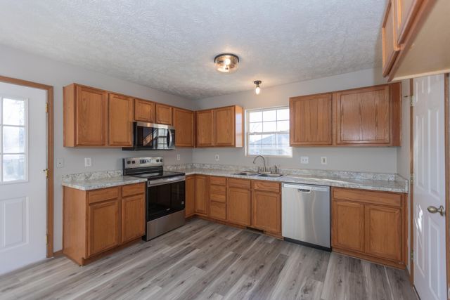 624 E Livingston Street, Springfield, MO 65803