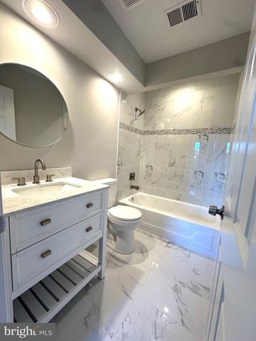 1947 INGLEBROOK DR, Woodbridge, VA 22192