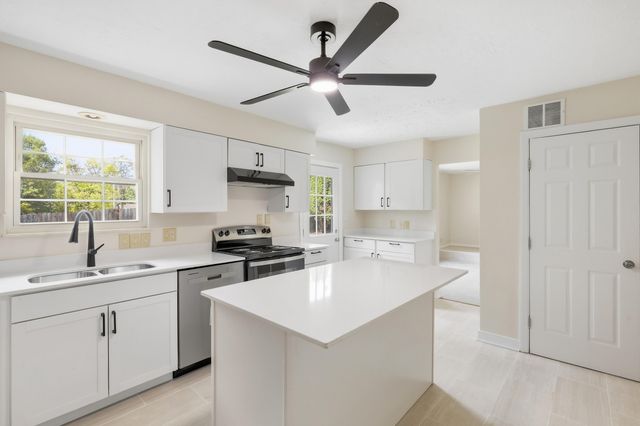 6269 Tessie Circle, Burlington, KY 41005