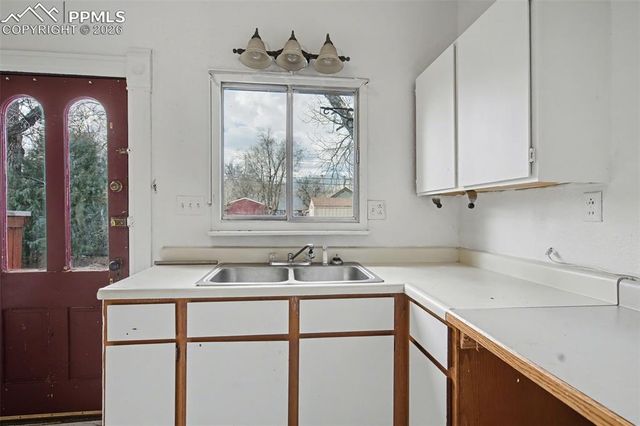 1513 W Cucharras Street, Colorado Springs, CO 80904