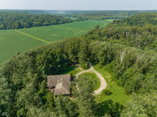 4568 State Road 135 S, Nashville, IN 47448