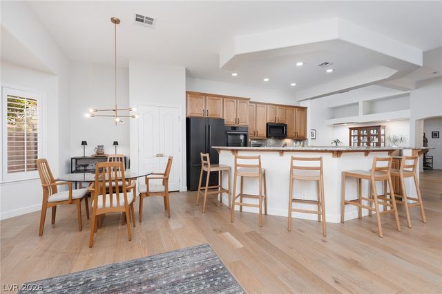 5692 Silent Sky Avenue, Las Vegas, NV 89141