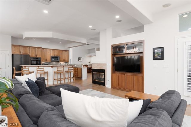 5692 Silent Sky Avenue, Las Vegas, NV 89141