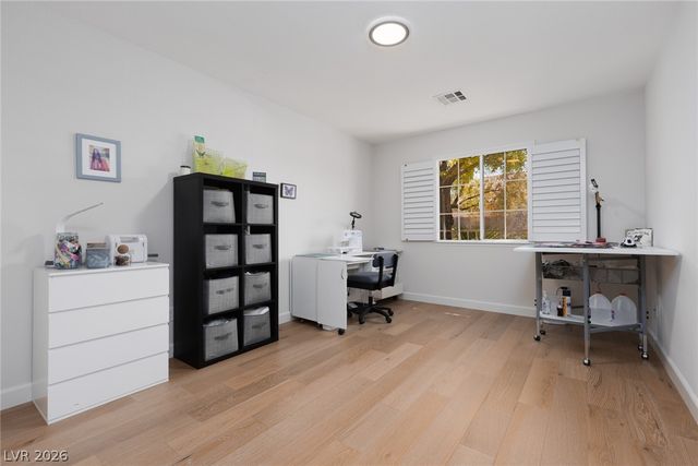 5692 Silent Sky Avenue, Las Vegas, NV 89141