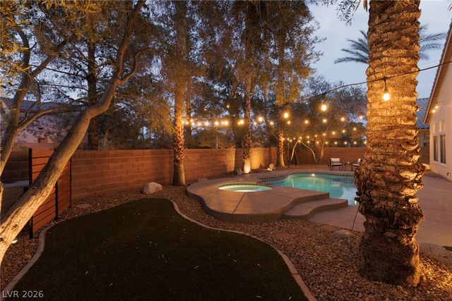 5692 Silent Sky Avenue, Las Vegas, NV 89141