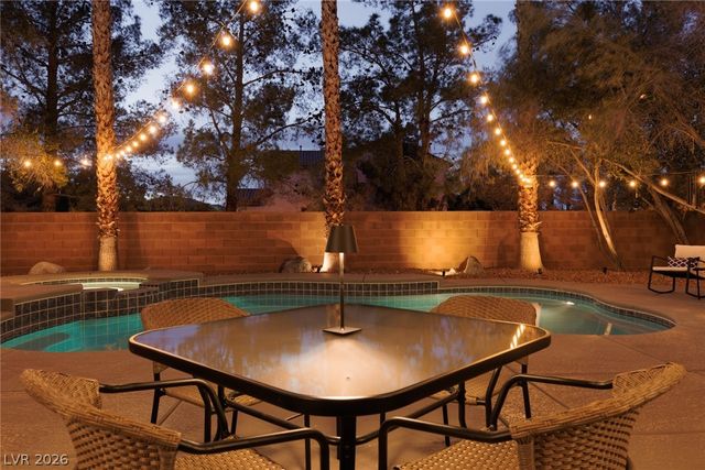 5692 Silent Sky Avenue, Las Vegas, NV 89141