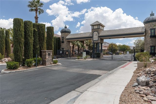 5692 Silent Sky Avenue, Las Vegas, NV 89141