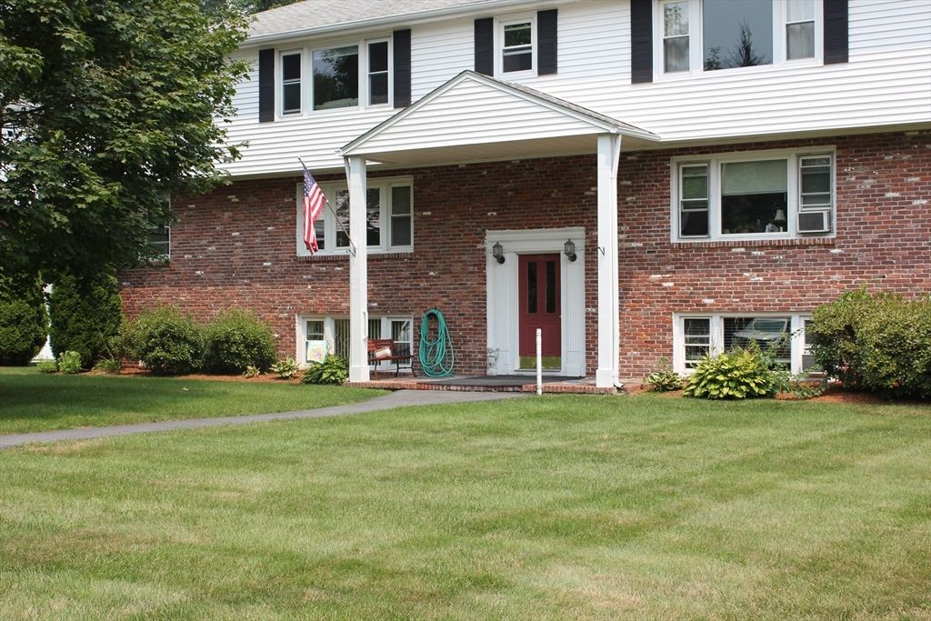 91 Elm St 3, Uxbridge, MA 01569