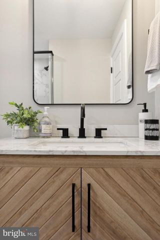 405 MEADOWHURST LN, Media, PA 19063