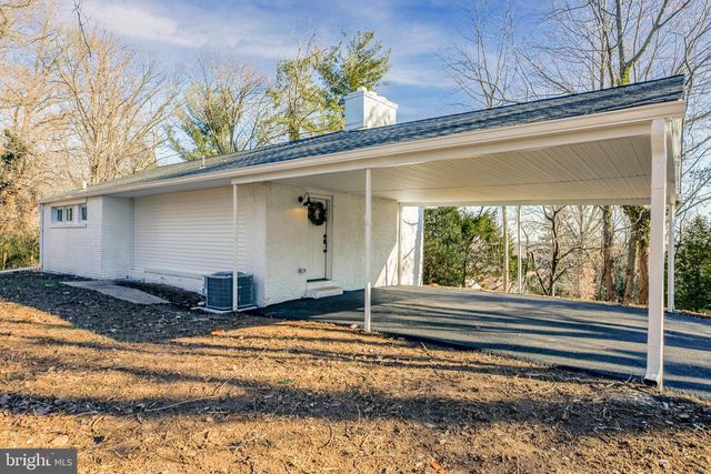 405 MEADOWHURST LN, Media, PA 19063