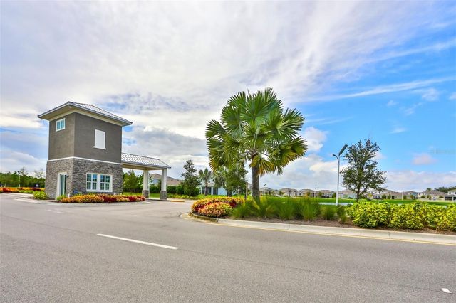5231 WINDY GROVE DRIVE, Wimauma, FL 33598