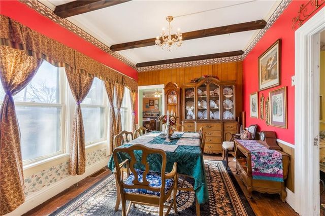 212 S 17th Street, St Joseph, MO 64501