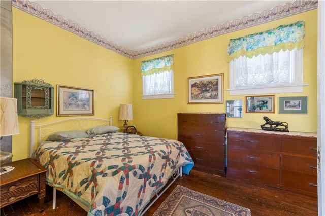 212 S 17th Street, St Joseph, MO 64501