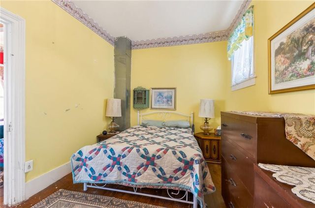 212 S 17th Street, St Joseph, MO 64501