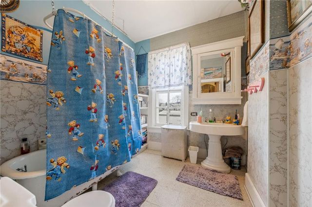 212 S 17th Street, St Joseph, MO 64501