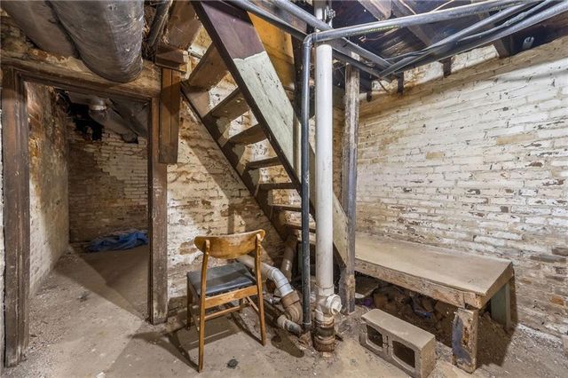 212 S 17th Street, St Joseph, MO 64501