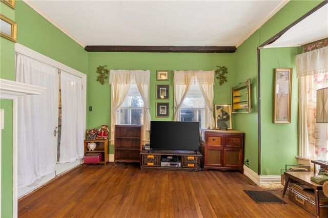 212 S 17th Street, St Joseph, MO 64501