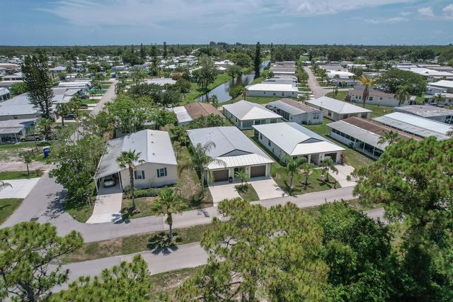 29 Mediterranean Boulevard W, Port St. Lucie, FL 34952
