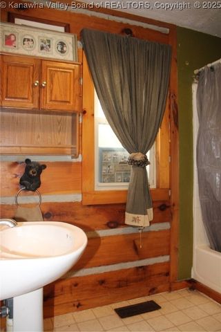 6241 Wood School Road, Gallipolis Ferry, WV 25515