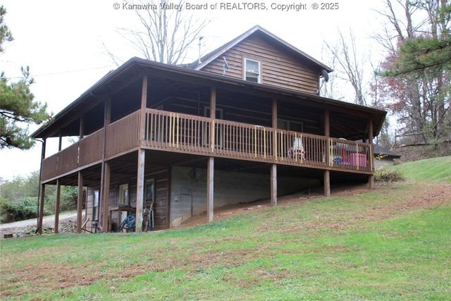 6241 Wood School Road, Gallipolis Ferry, WV 25515