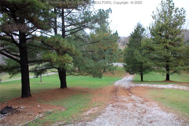 6241 Wood School Road, Gallipolis Ferry, WV 25515