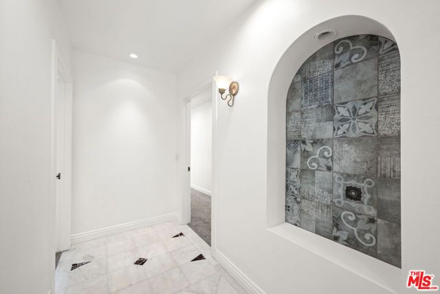 500 Smithwood Drive, Beverly Hills, CA 90212