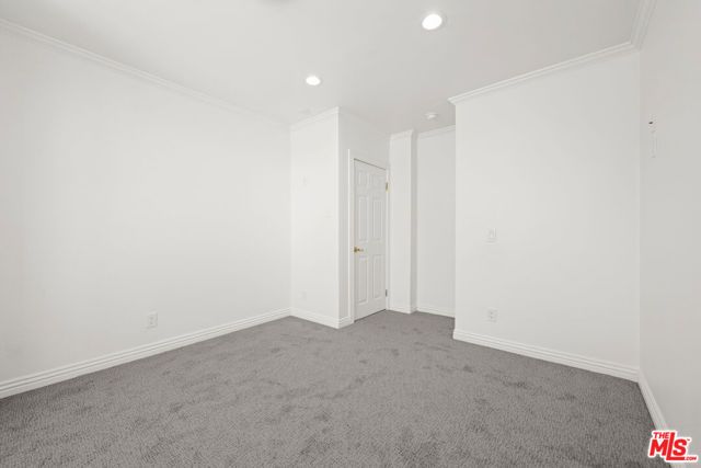 500 Smithwood Drive, Beverly Hills, CA 90212