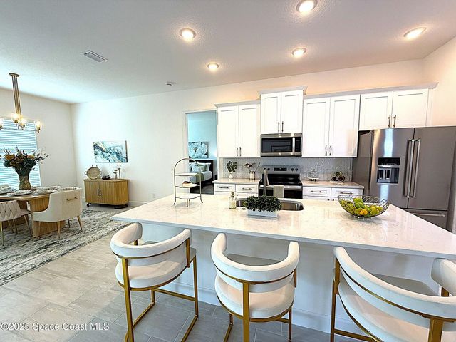 1055 Dolores Road NE, Palm Bay, FL 32907