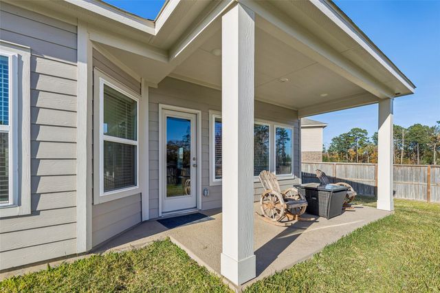 201 Crystal Bay Lane, Willis, TX 77378